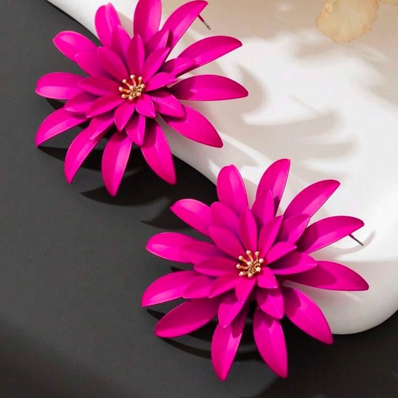 2/$30🌵 Pink Daisy Flower Metal Earrings Zara Statement Jumbo Garden Jewelry NEW - Picture 8 of 12